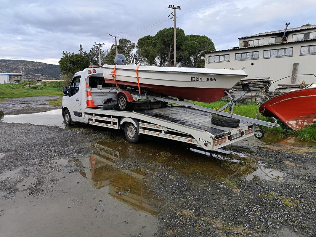 Bayraklı Volvo taşıma